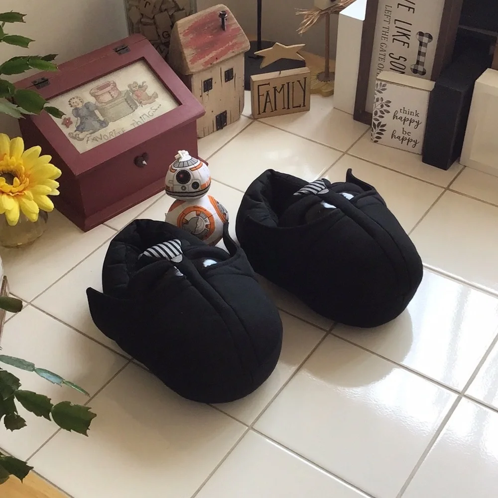 ‘Star Wars’ Darth Vader Comfy Slippers